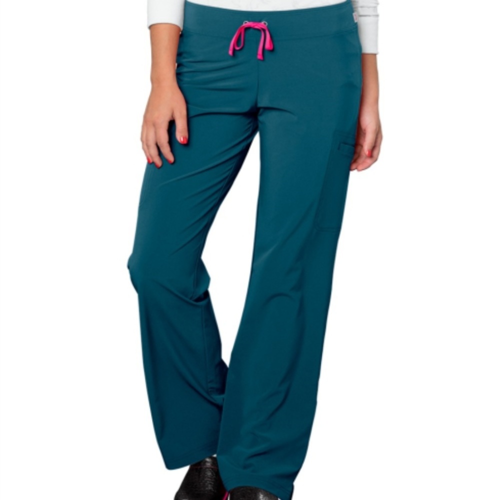 Smitten Women's Amplify Cargo Scub Pants Caribbean